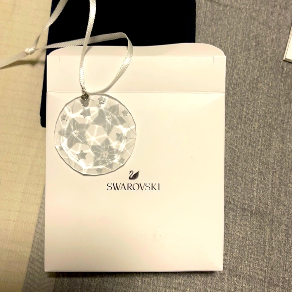 Swarovski 2020 Small Starflower Ornament Brand New in Box!
